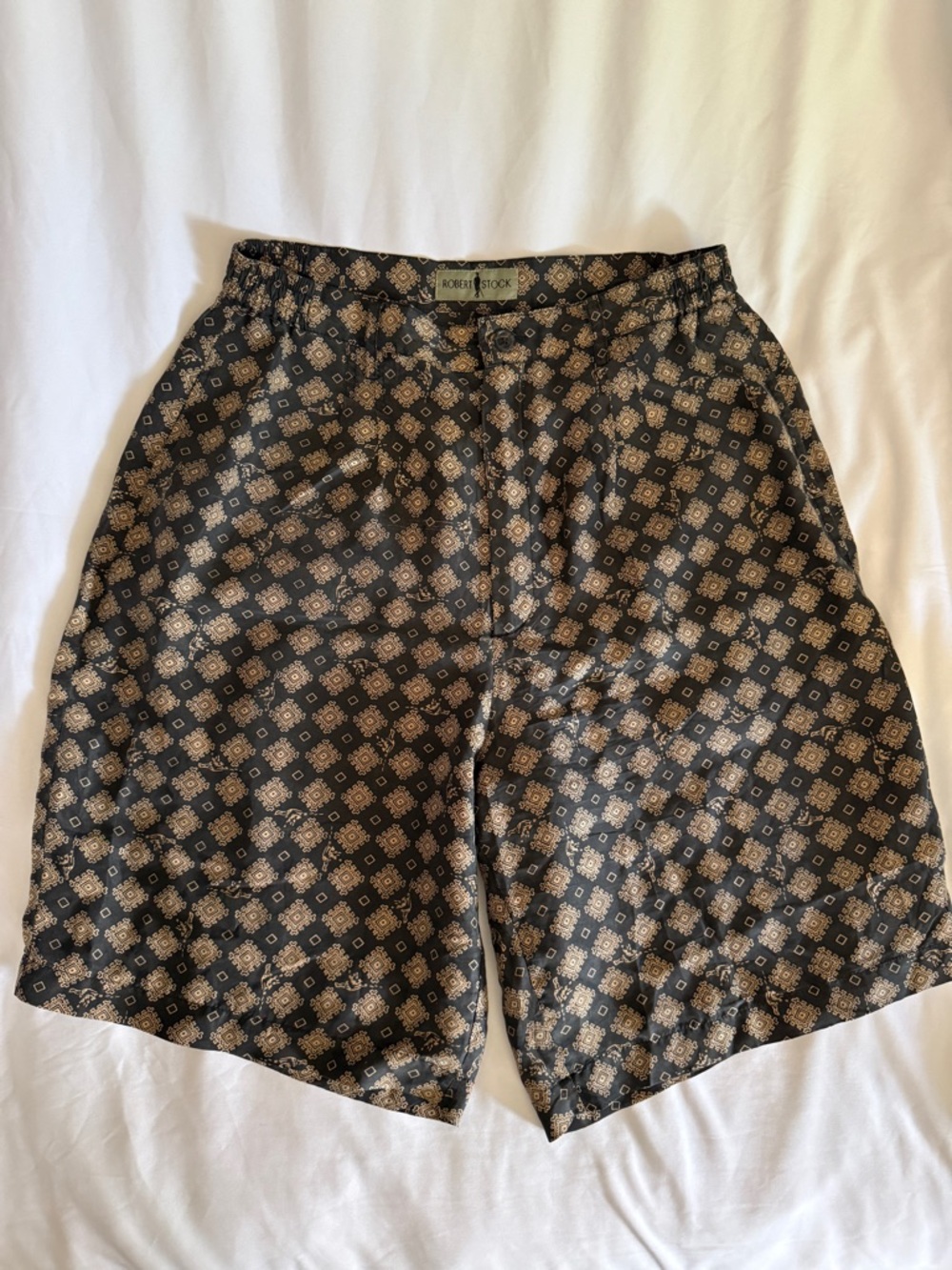 Vintage 90’s Robert Stock Black & Beige Geometric & Bird Design Silk Shorts - M - Picture 12 of 12